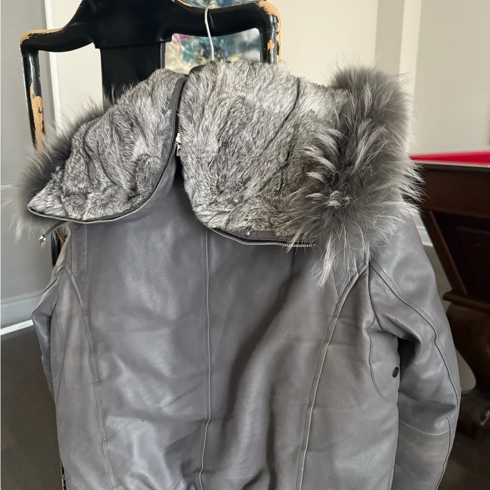 RUDSAK Men's Gray Puffer Jacket with Fur Trim - Picture 6 of 8
